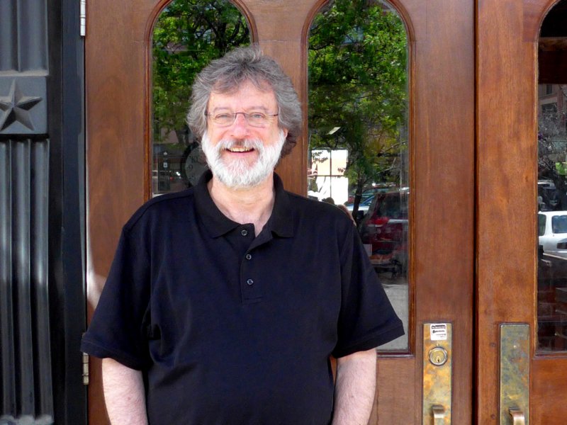 andihaveachancetoseetomsebckombudsmanattheuniversityofcoloradoboulderandanoldfriendwemeetforlunchthebuffrestaurantintown.jpg