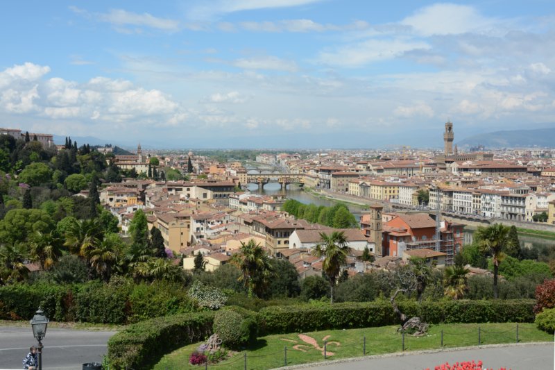 pontevecchiowiththepalazzovecchiototheright.jpg