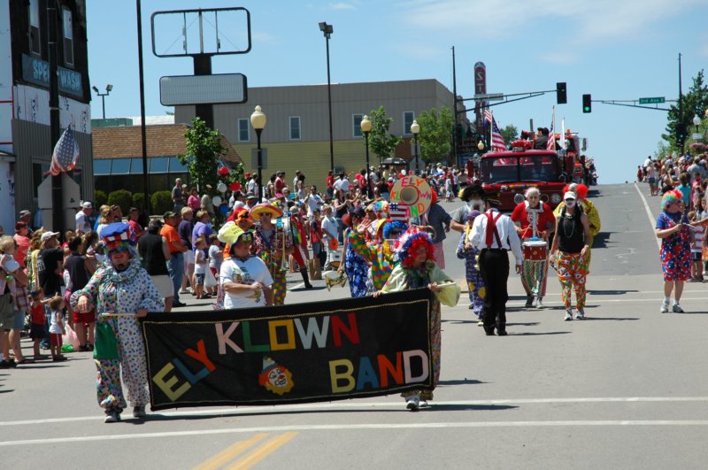 thescaryklownband.jpg